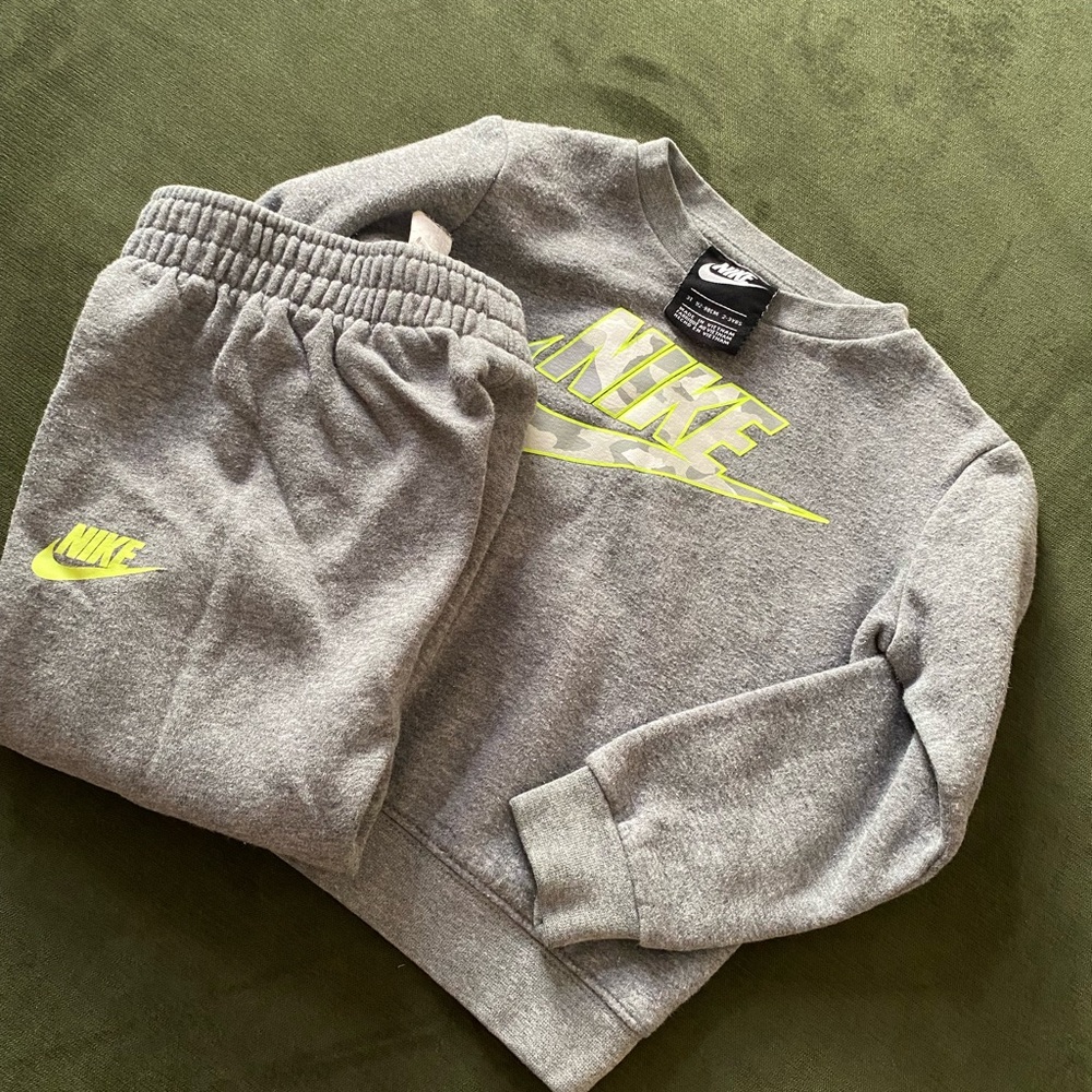 Size 3t Nike outfit